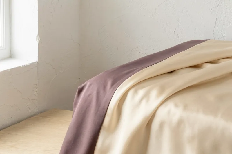 Percale or sateen: the difference you can feel with your eyes shut
